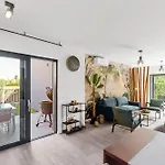 New Casa Familia With Frontyard, Backyard And Great Bbq!