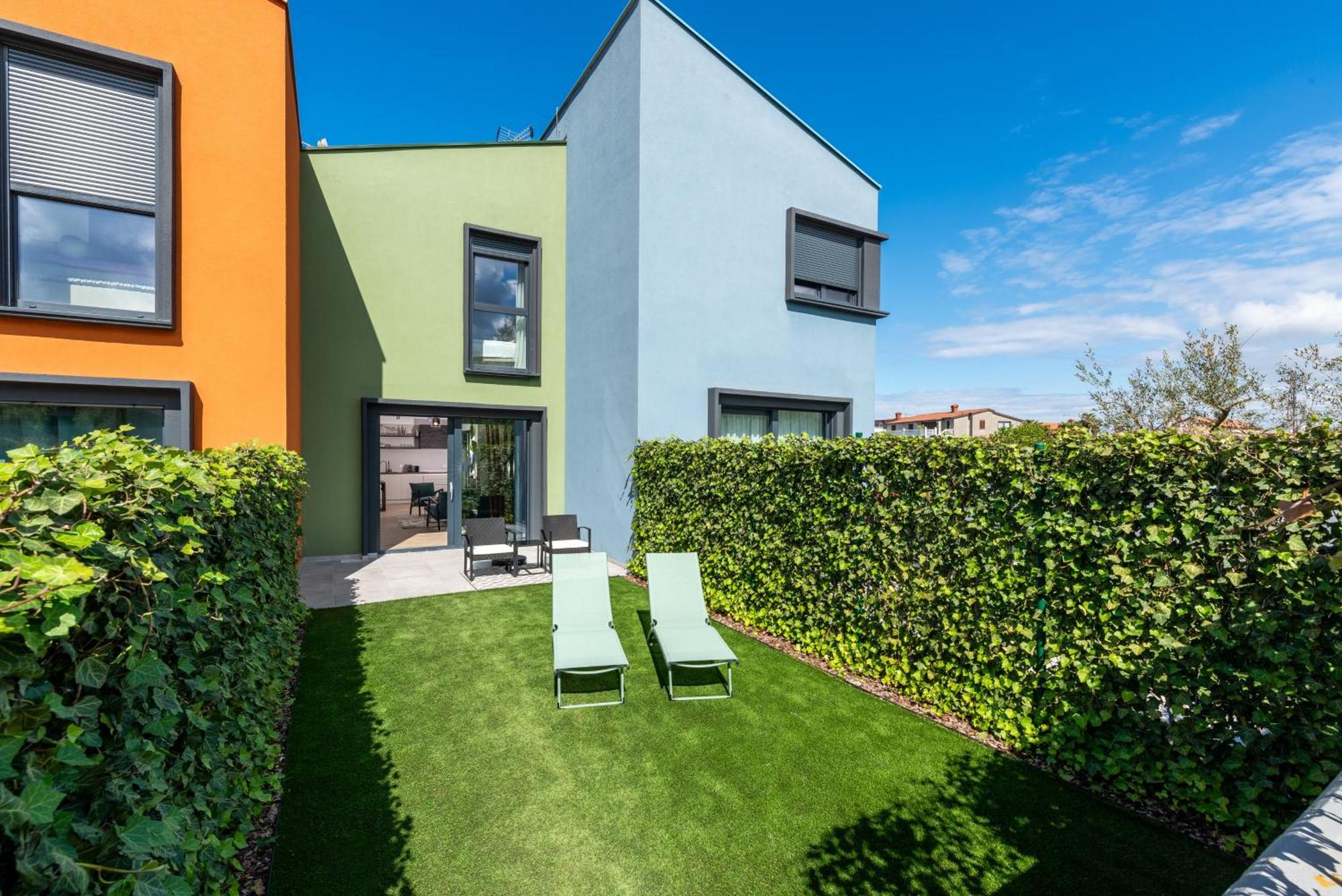 New Casa Familia With Frontyard, Backyard And Great Bbq! *