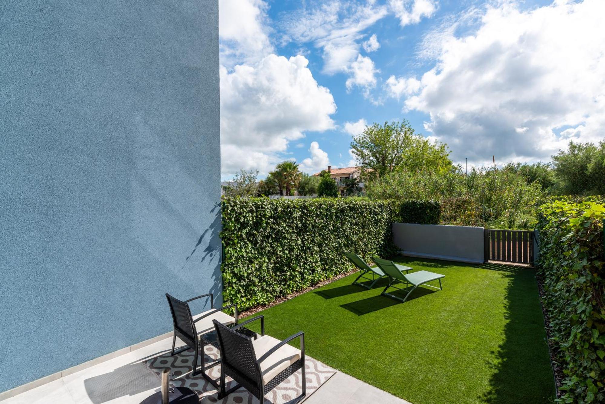 New Casa Familia With Frontyard, Backyard And Great Bbq! * Poreč